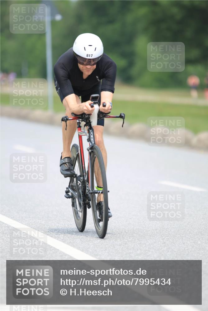 21.06.2025 - 27. Vierlanden-Triathlon H.Heesch http://msf.ph/oto/7995434 15.06.2025 12:16:55 Radfahren 667, 691, 817 meine-sportfotos.de