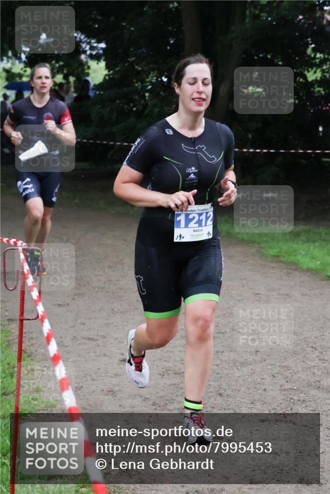 21.06.2025 - 27. Vierlanden-Triathlon Lena Gebhardt http://msf.ph/oto/7995453 15.06.2025 13:51:05 Laufen 2, 1212, 1, 2 meine-sportfotos.de