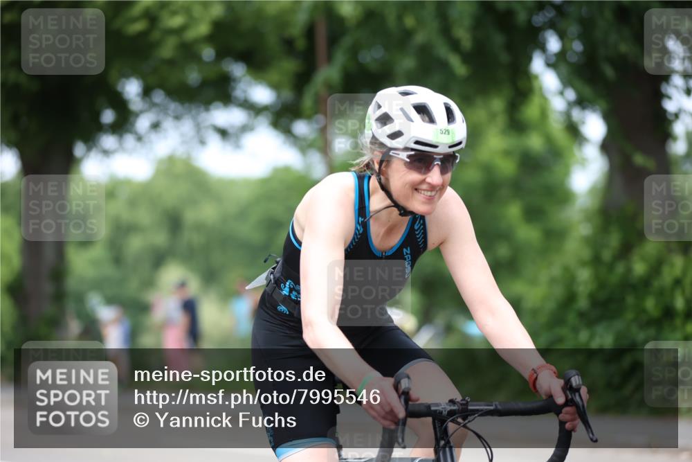 15.06.2025 - 7 Türme Triathlon Yannick Fuchs http://msf.ph/oto/7995546 15.06.2025 13:10:51 Radfahren 403, 472, 486, 526, 529, 650, 675 meine-sportfotos.de