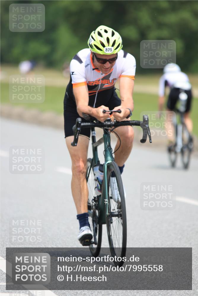 21.06.2025 - 27. Vierlanden-Triathlon H.Heesch http://msf.ph/oto/7995558 15.06.2025 12:05:39 Radfahren 251, 891, 940 meine-sportfotos.de