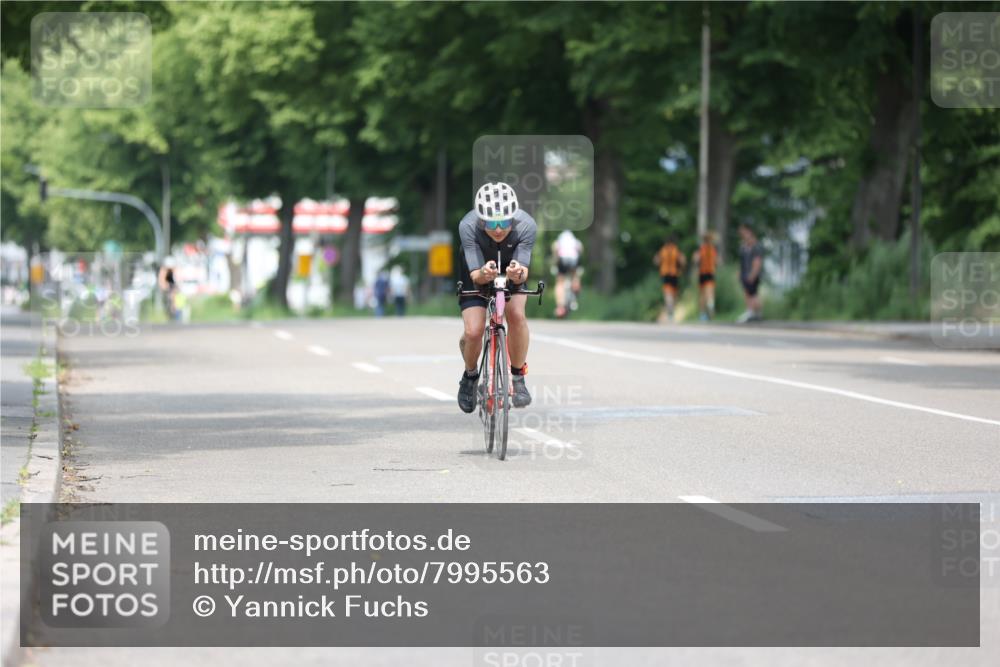 15.06.2025 - 7 Türme Triathlon Yannick Fuchs http://msf.ph/oto/7995563 15.06.2025 12:14:19 Radfahren 236, 240 meine-sportfotos.de