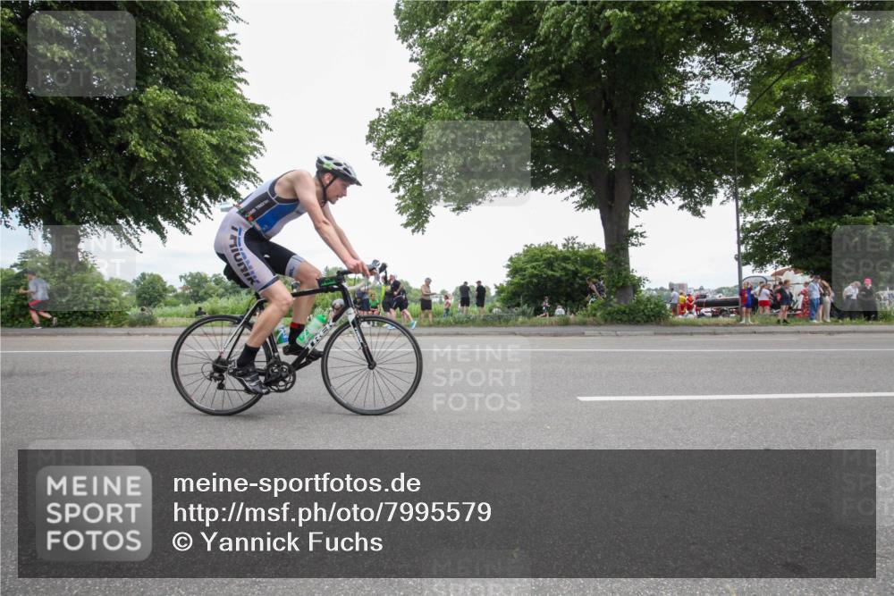 15.06.2025 - 7 Türme Triathlon Yannick Fuchs http://msf.ph/oto/7995579 15.06.2025 13:43:41 Radfahren 382, 479 meine-sportfotos.de