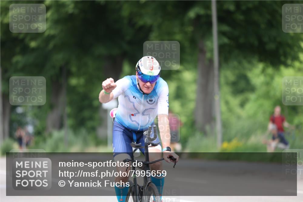 15.06.2025 - 7 Türme Triathlon Yannick Fuchs http://msf.ph/oto/7995659 15.06.2025 13:10:53 Radfahren 403, 472, 486, 529, 650, 675 meine-sportfotos.de