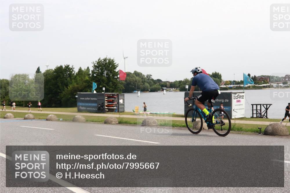 15.06.2025 - 27. Vierlanden-Triathlon H.Heesch http://msf.ph/oto/7995667 15.06.2025 11:27:50 Radfahren 771 meine-sportfotos.de