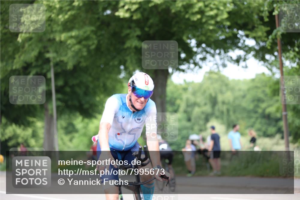 15.06.2025 - 7 Türme Triathlon Yannick Fuchs http://msf.ph/oto/7995673 15.06.2025 13:10:54 Radfahren 403, 472, 486, 650, 675 meine-sportfotos.de