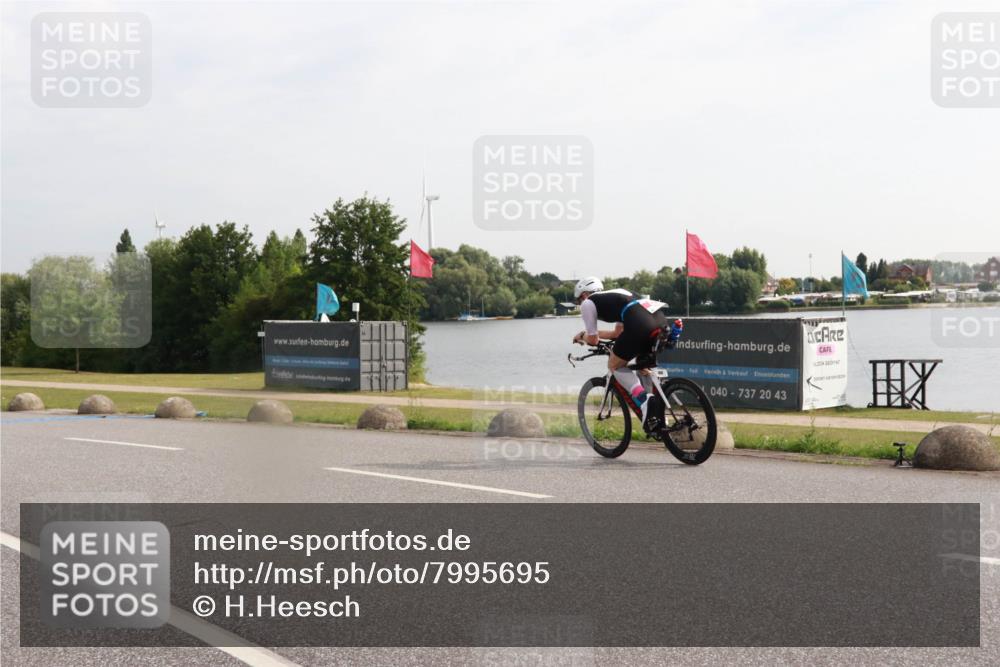 15.06.2025 - 27. Vierlanden-Triathlon H.Heesch http://msf.ph/oto/7995695 15.06.2025 09:20:48 Radfahren 88, 194 meine-sportfotos.de