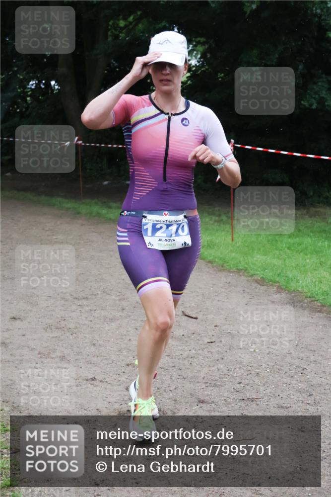 21.06.2025 - 27. Vierlanden-Triathlon Lena Gebhardt http://msf.ph/oto/7995701 15.06.2025 13:51:16 Laufen 20, 1210 meine-sportfotos.de
