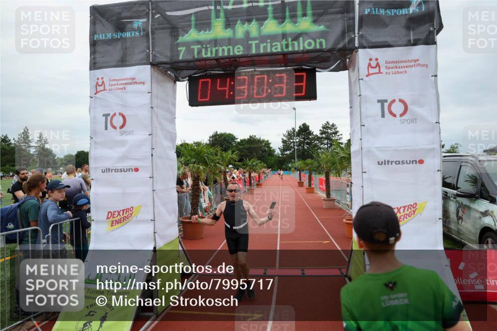15.06.2025 - 7 Türme Triathlon Michael Strokosch http://msf.ph/oto/7995717 15.06.2025 14:30:32 Ziel 464, 785, 843 meine-sportfotos.de