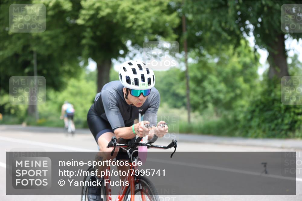 15.06.2025 - 7 Türme Triathlon Yannick Fuchs http://msf.ph/oto/7995741 15.06.2025 12:14:21 Radfahren 240, 455 meine-sportfotos.de