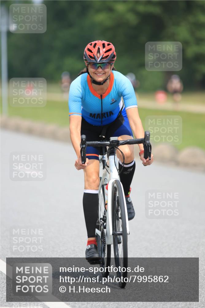 21.06.2025 - 27. Vierlanden-Triathlon H.Heesch http://msf.ph/oto/7995862 15.06.2025 12:06:14 Radfahren 205, 639, 770, 890, 914 meine-sportfotos.de