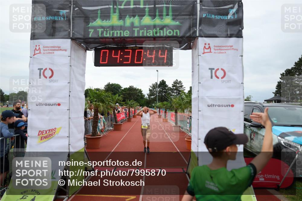 15.06.2025 - 7 Türme Triathlon Michael Strokosch http://msf.ph/oto/7995870 15.06.2025 14:30:44 Ziel 965 meine-sportfotos.de