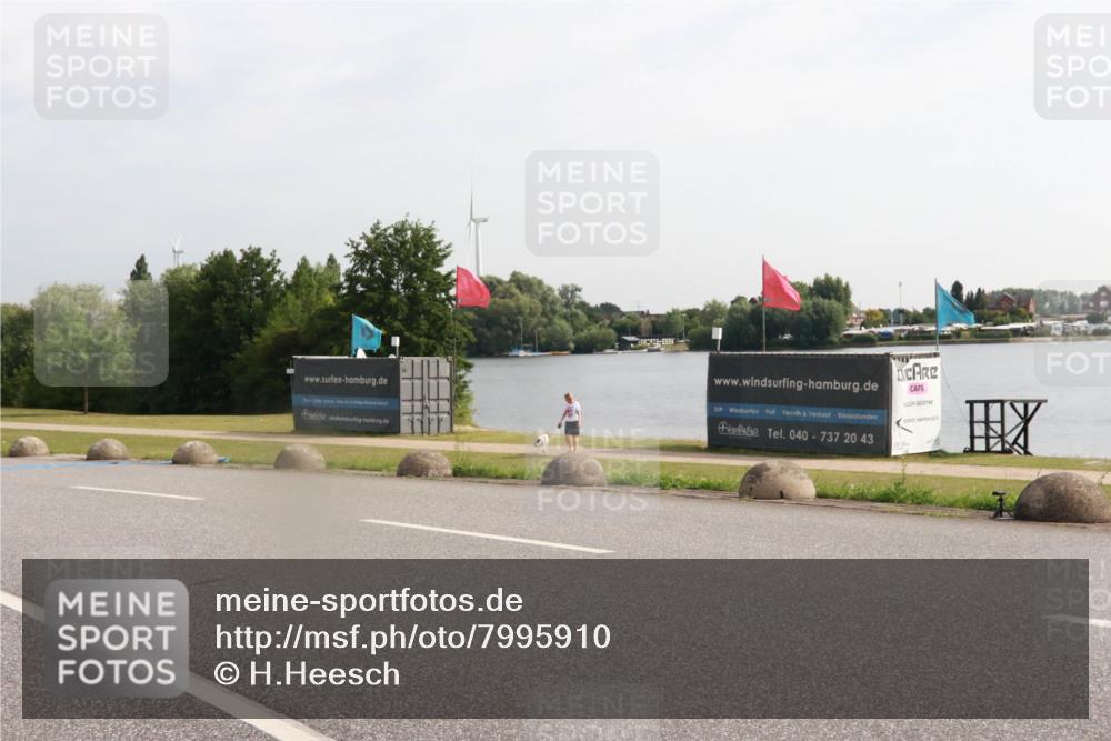 15.06.2025 - 27. Vierlanden-Triathlon H.Heesch http://msf.ph/oto/7995910 15.06.2025 09:22:22 Radfahren  meine-sportfotos.de