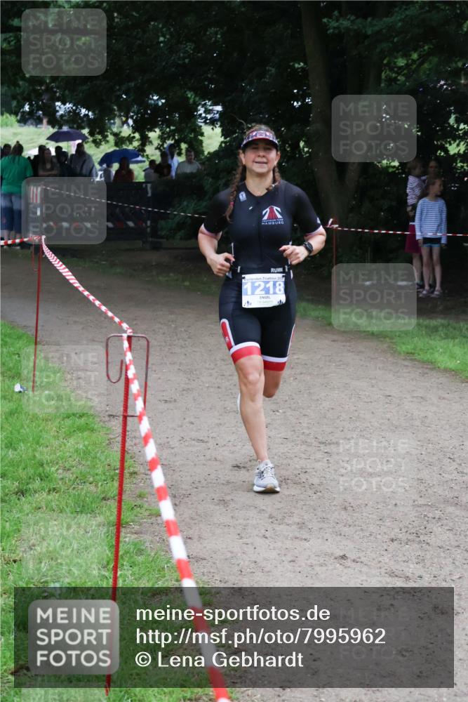 21.06.2025 - 27. Vierlanden-Triathlon Lena Gebhardt http://msf.ph/oto/7995962 15.06.2025 13:52:30 Laufen 202, 1218 meine-sportfotos.de