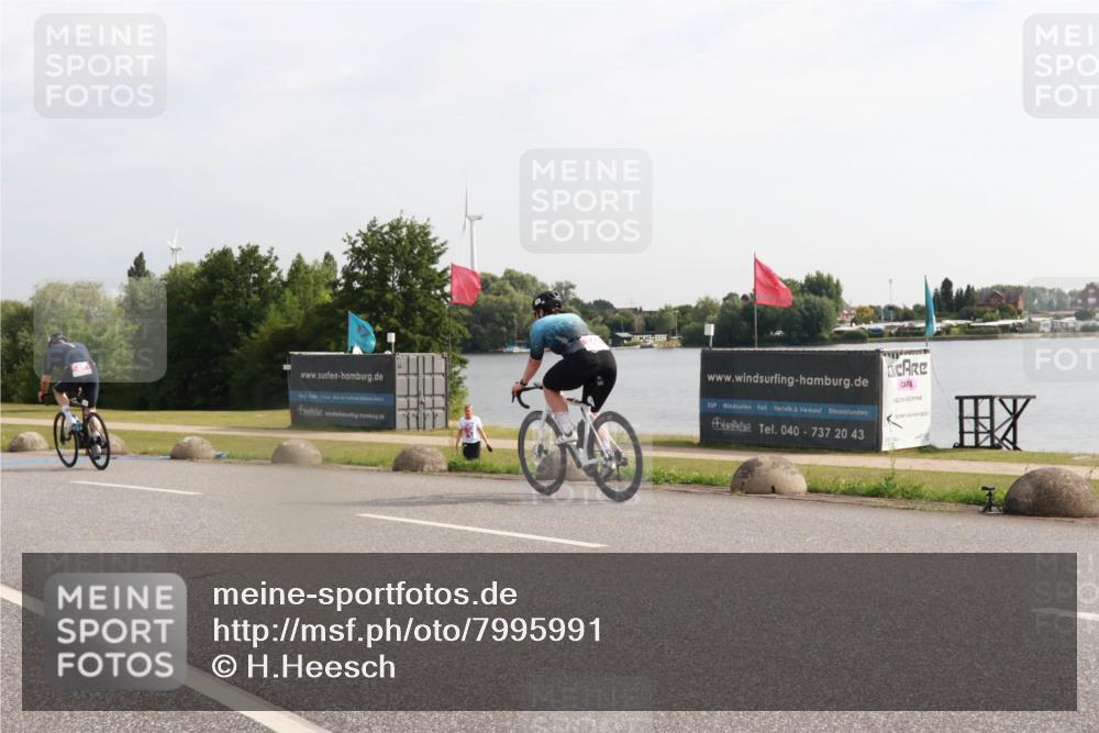 15.06.2025 - 27. Vierlanden-Triathlon H.Heesch http://msf.ph/oto/7995991 15.06.2025 09:22:34 Radfahren 43, 104 meine-sportfotos.de