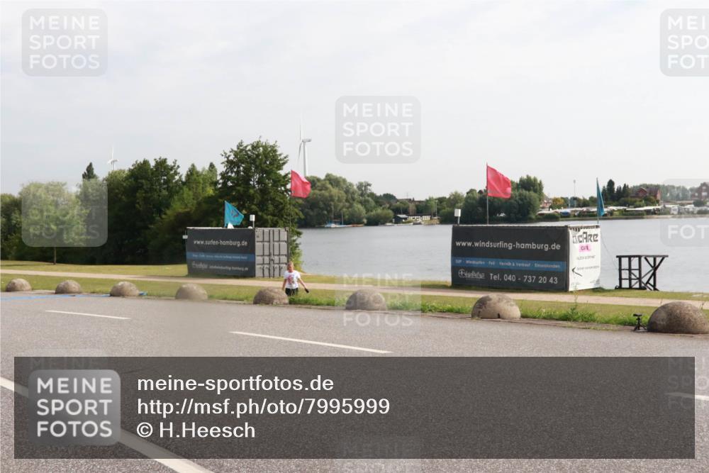 15.06.2025 - 27. Vierlanden-Triathlon H.Heesch http://msf.ph/oto/7995999 15.06.2025 09:22:36 Radfahren 43, 104 meine-sportfotos.de