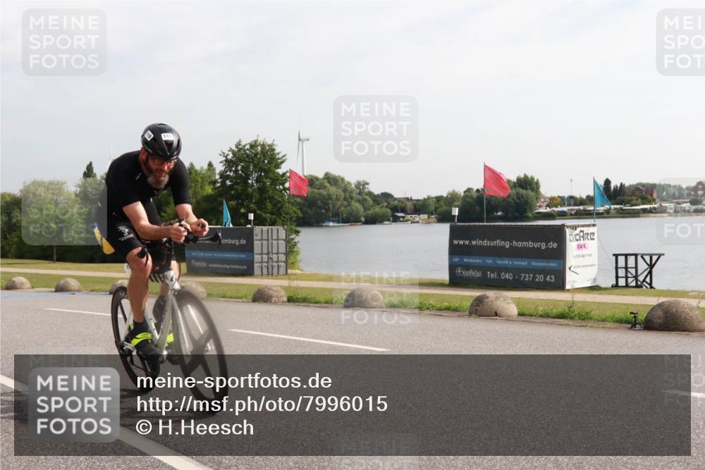 15.06.2025 - 27. Vierlanden-Triathlon H.Heesch http://msf.ph/oto/7996015 15.06.2025 09:22:44 Radfahren 116 meine-sportfotos.de