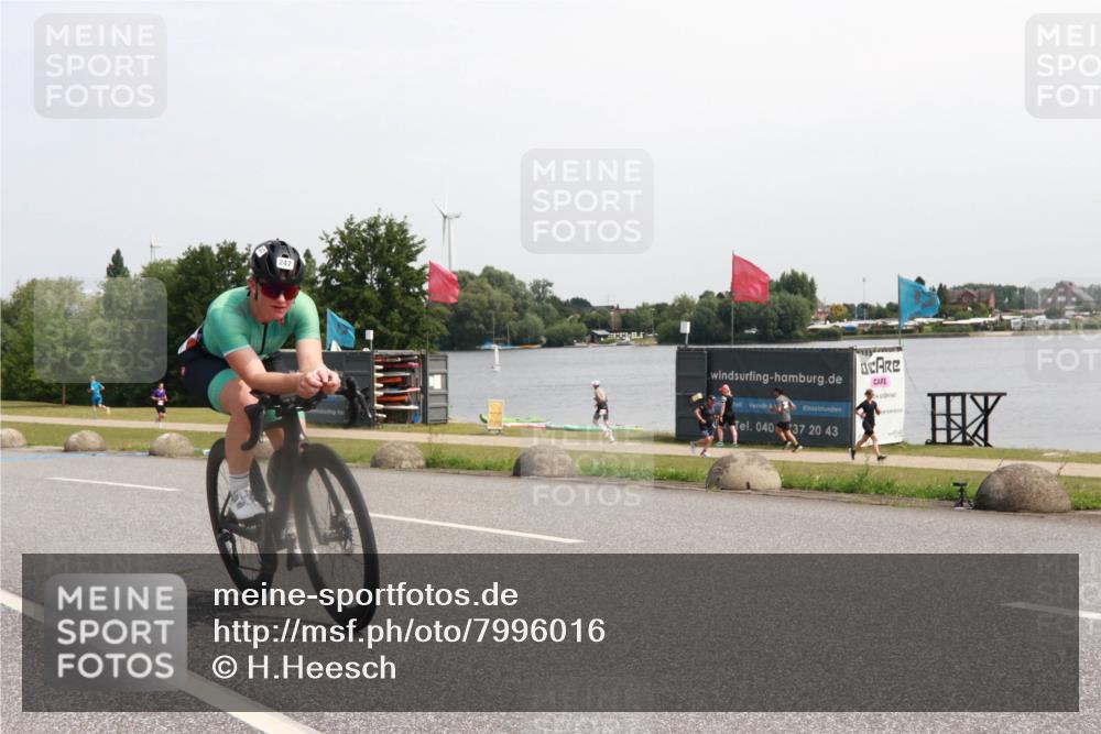 15.06.2025 - 27. Vierlanden-Triathlon H.Heesch http://msf.ph/oto/7996016 15.06.2025 11:29:11 Radfahren 247, 915 meine-sportfotos.de