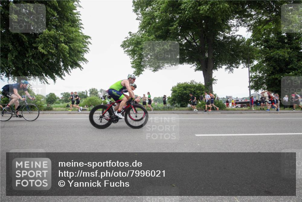 15.06.2025 - 7 Türme Triathlon Yannick Fuchs http://msf.ph/oto/7996021 15.06.2025 13:44:48 Radfahren 216, 321, 352, 371, 520, 555, 668, 1050, 1159, 1189 meine-sportfotos.de