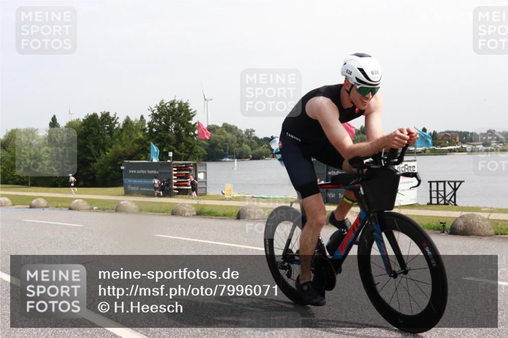 15.06.2025 - 27. Vierlanden-Triathlon H.Heesch http://msf.ph/oto/7996071 15.06.2025 11:29:17 Radfahren 247, 638, 815, 901, 915 meine-sportfotos.de