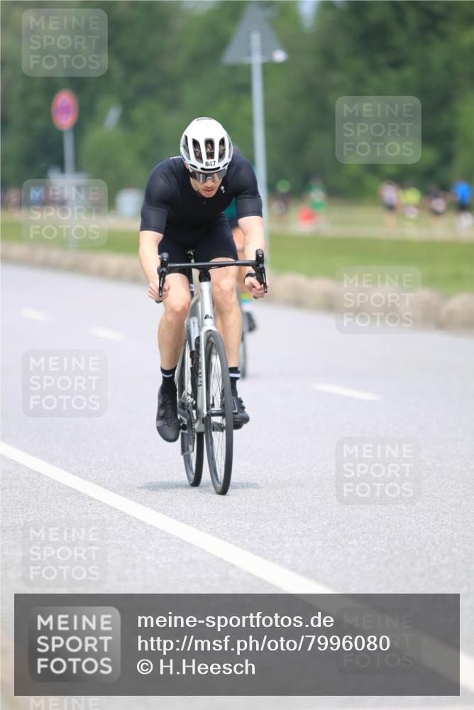 21.06.2025 - 27. Vierlanden-Triathlon H.Heesch http://msf.ph/oto/7996080 15.06.2025 12:19:36 Radfahren 637, 646, 647, 844, 855, 953 meine-sportfotos.de