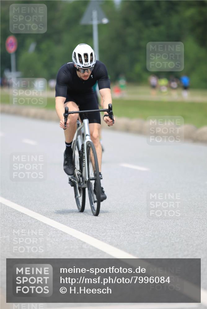 21.06.2025 - 27. Vierlanden-Triathlon H.Heesch http://msf.ph/oto/7996084 15.06.2025 12:19:36 Radfahren 637, 646, 647, 844, 855, 953 meine-sportfotos.de
