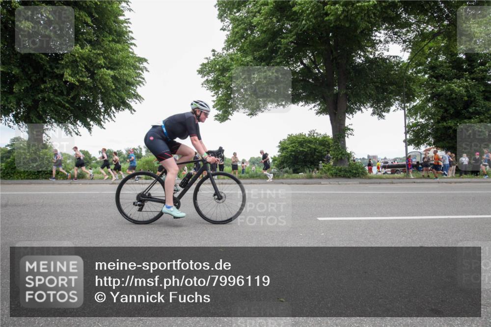 15.06.2025 - 7 Türme Triathlon Yannick Fuchs http://msf.ph/oto/7996119 15.06.2025 13:44:59 Radfahren 352, 578, 601, 959 meine-sportfotos.de