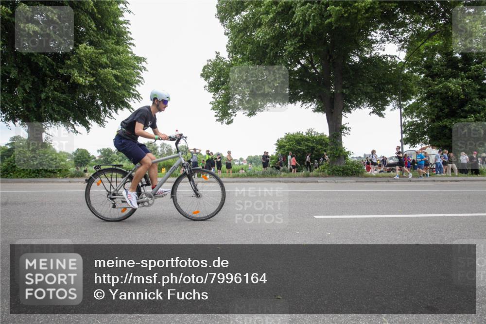 15.06.2025 - 7 Türme Triathlon Yannick Fuchs http://msf.ph/oto/7996164 15.06.2025 13:45:37 Radfahren 517, 722, 922, 1027, 1141, 1145, 1191 meine-sportfotos.de