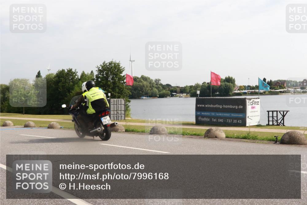 15.06.2025 - 27. Vierlanden-Triathlon H.Heesch http://msf.ph/oto/7996168 15.06.2025 09:24:07 Radfahren  meine-sportfotos.de
