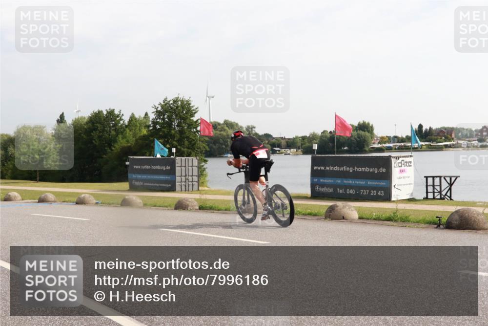 15.06.2025 - 27. Vierlanden-Triathlon H.Heesch http://msf.ph/oto/7996186 15.06.2025 09:24:19 Radfahren 9 meine-sportfotos.de