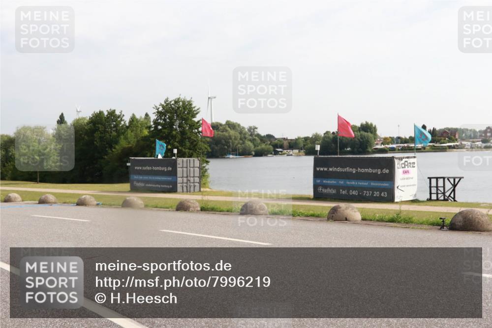 15.06.2025 - 27. Vierlanden-Triathlon H.Heesch http://msf.ph/oto/7996219 15.06.2025 09:24:45 Radfahren 65, 160 meine-sportfotos.de