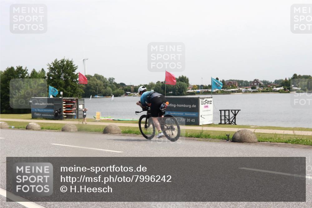 15.06.2025 - 27. Vierlanden-Triathlon H.Heesch http://msf.ph/oto/7996242 15.06.2025 11:29:49 Radfahren 879, 899, 929 meine-sportfotos.de