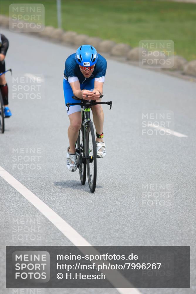 21.06.2025 - 27. Vierlanden-Triathlon H.Heesch http://msf.ph/oto/7996267 15.06.2025 12:07:19 Radfahren 228, 662, 749, 867, 869, 909, 1000, 1001, 1002, 1003 meine-sportfotos.de
