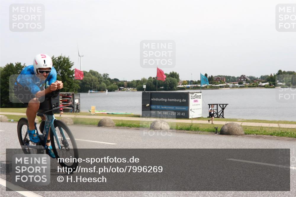 15.06.2025 - 27. Vierlanden-Triathlon H.Heesch http://msf.ph/oto/7996269 15.06.2025 11:29:56 Radfahren 656, 730, 932, 936 meine-sportfotos.de