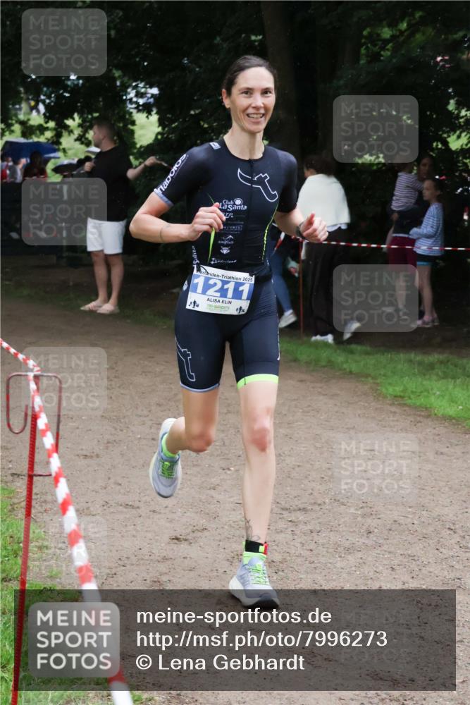 21.06.2025 - 27. Vierlanden-Triathlon Lena Gebhardt http://msf.ph/oto/7996273 15.06.2025 13:53:00 Laufen 2025, 1211 meine-sportfotos.de