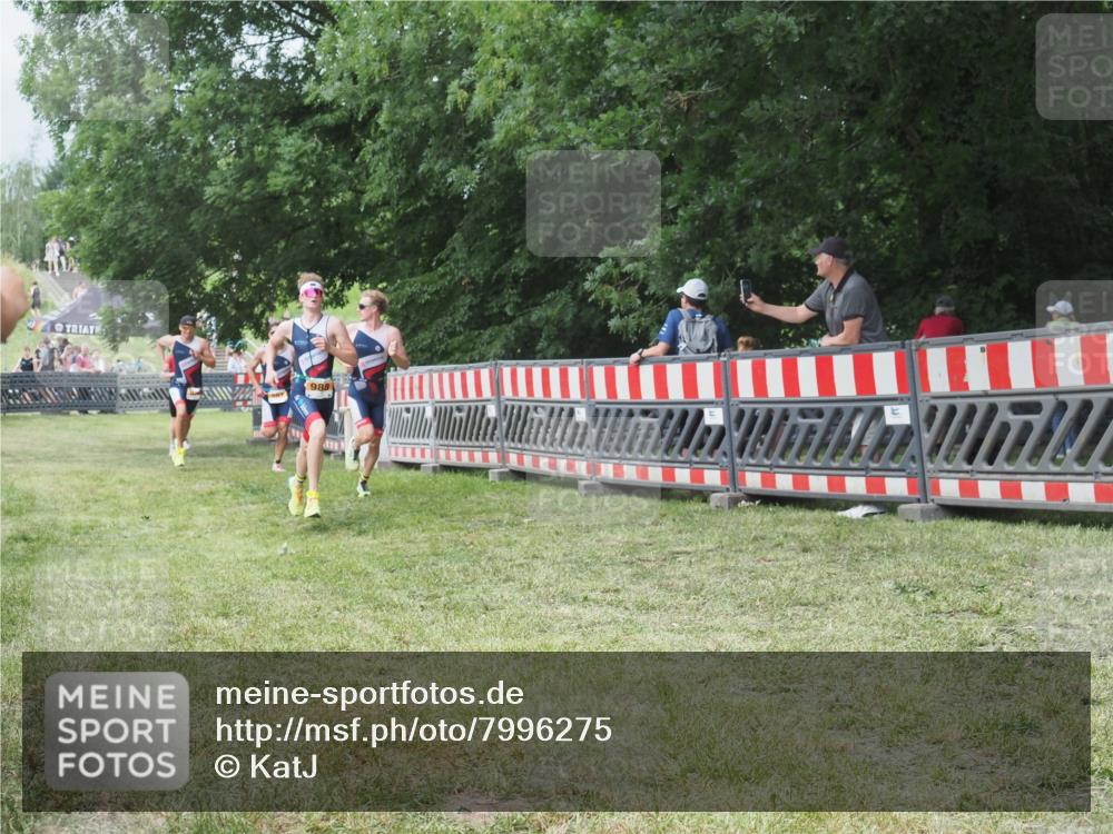 21.06.2025 - 27. Vierlanden-Triathlon KatJ http://msf.ph/oto/7996275 15.06.2025 12:49:13 Ziel 764, 984, 986, 987, 988 meine-sportfotos.de
