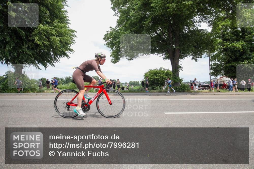 15.06.2025 - 7 Türme Triathlon Yannick Fuchs http://msf.ph/oto/7996281 15.06.2025 13:46:23 Radfahren 453, 790, 906, 1042, 1126, 1161 meine-sportfotos.de