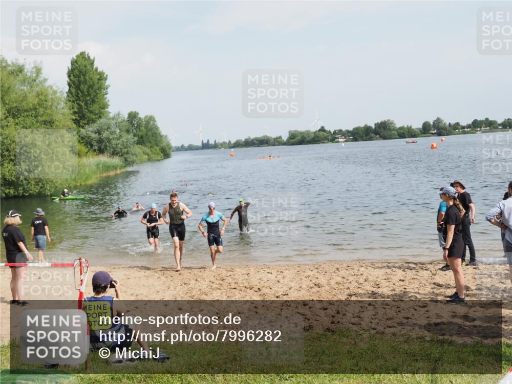 21.06.2025 - 27. Vierlanden-Triathlon MichiJ http://msf.ph/oto/7996282 15.06.2026 09:57:37 Schwimmen 287, 298, 309, 340 meine-sportfotos.de