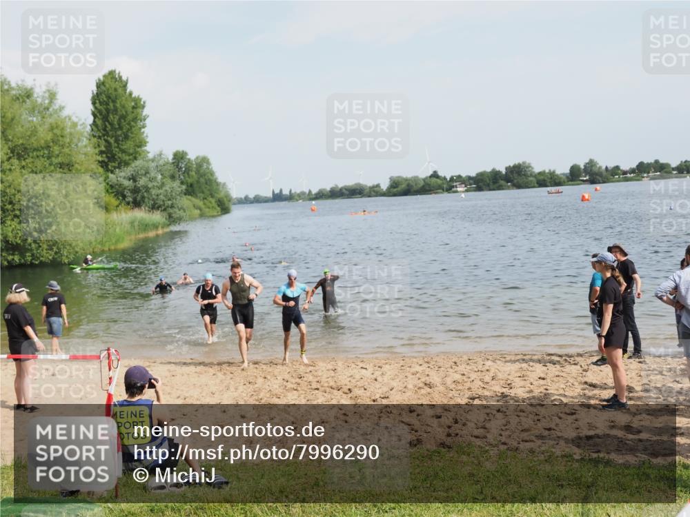 21.06.2025 - 27. Vierlanden-Triathlon MichiJ http://msf.ph/oto/7996290 15.06.2026 09:57:37 Schwimmen 287, 298, 309, 340 meine-sportfotos.de