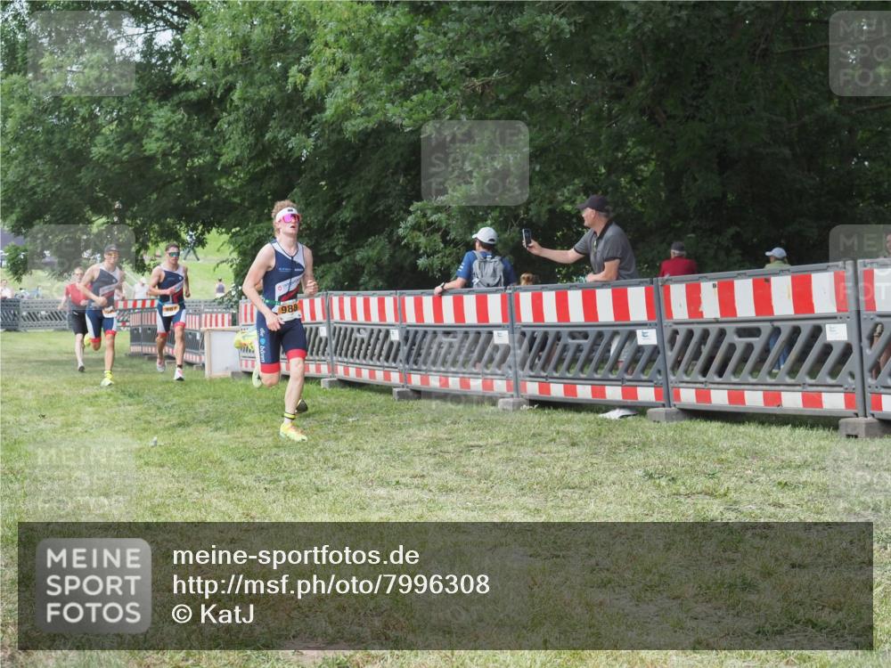21.06.2025 - 27. Vierlanden-Triathlon KatJ http://msf.ph/oto/7996308 15.06.2025 12:49:14 Ziel 764, 984, 986, 987, 988 meine-sportfotos.de