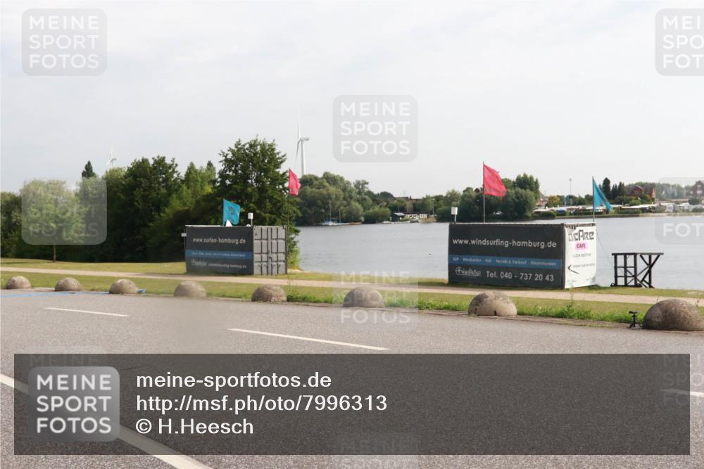 15.06.2025 - 27. Vierlanden-Triathlon H.Heesch http://msf.ph/oto/7996313 15.06.2025 09:24:49 Radfahren 65, 138 meine-sportfotos.de