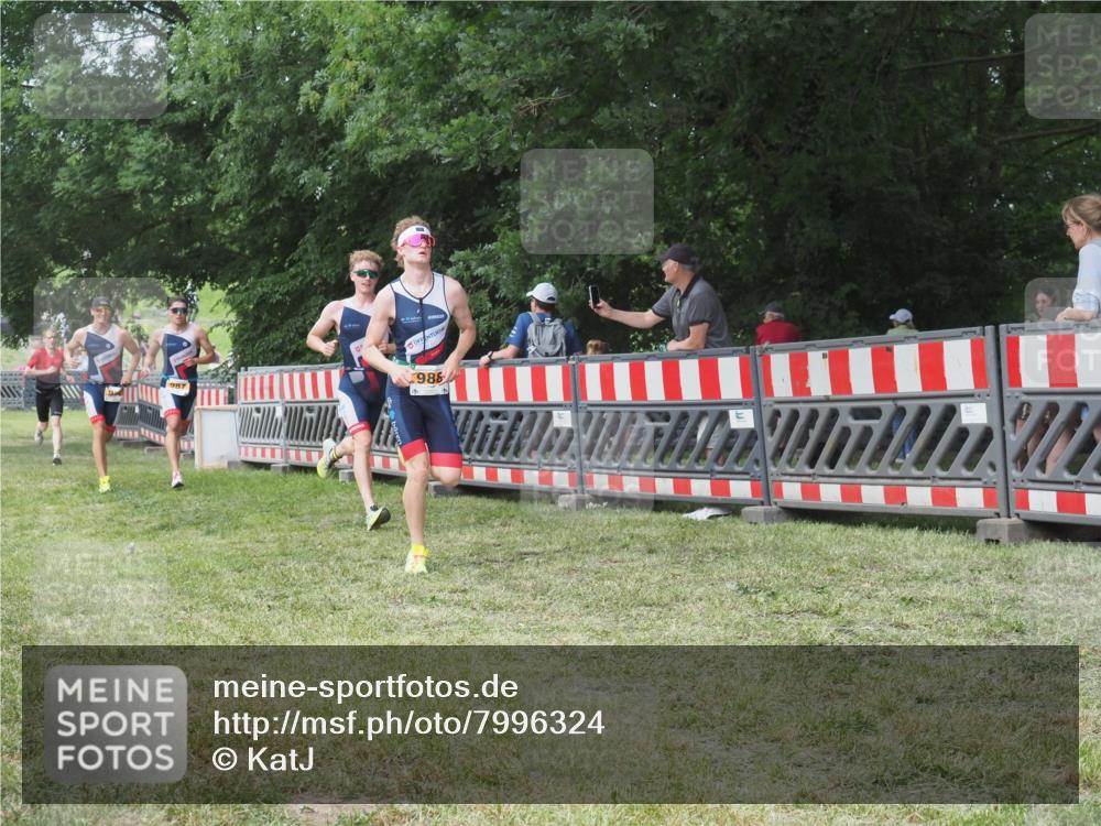 21.06.2025 - 27. Vierlanden-Triathlon KatJ http://msf.ph/oto/7996324 15.06.2025 12:49:14 Ziel 764, 984, 986, 987, 988 meine-sportfotos.de