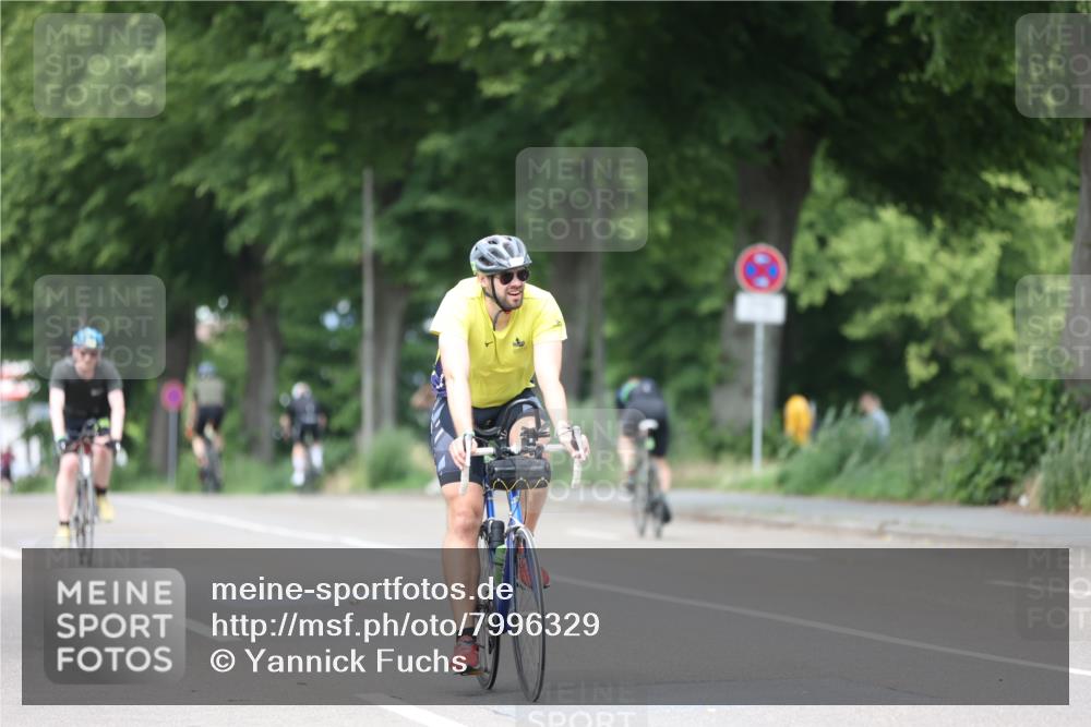 15.06.2025 - 7 Türme Triathlon Yannick Fuchs http://msf.ph/oto/7996329 15.06.2025 13:11:29 Radfahren 304, 307 meine-sportfotos.de