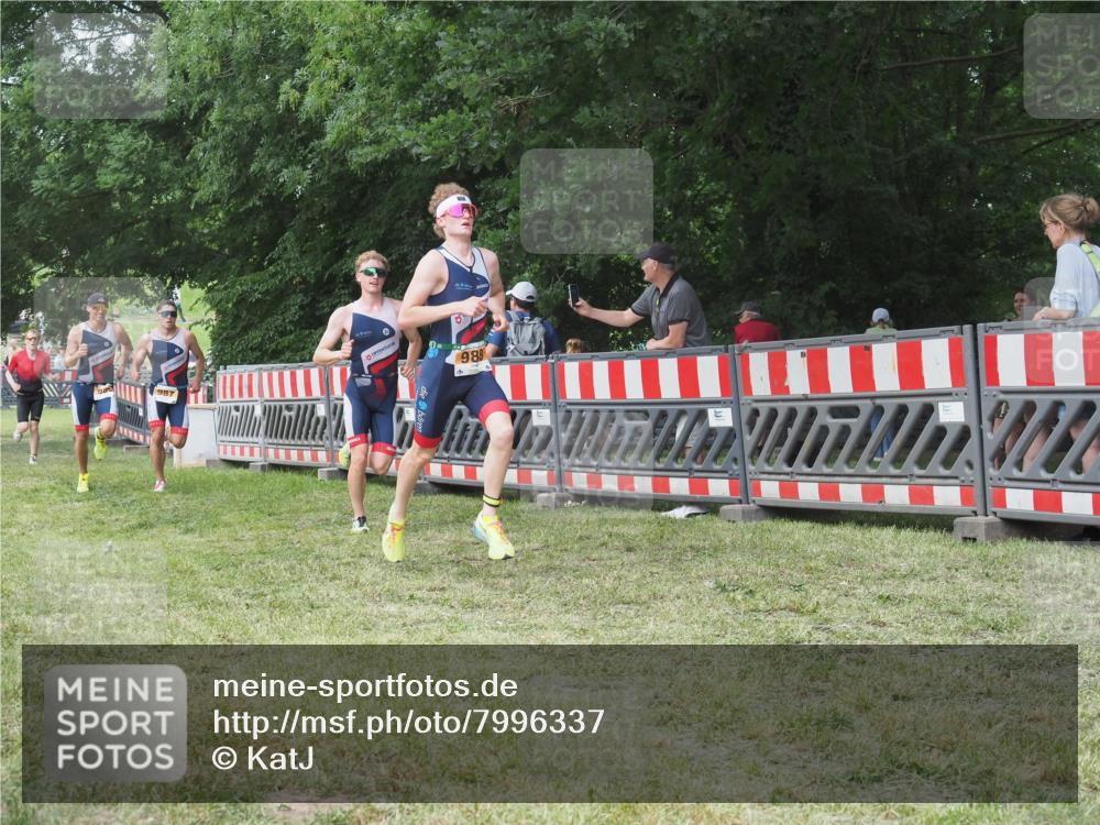 21.06.2025 - 27. Vierlanden-Triathlon KatJ http://msf.ph/oto/7996337 15.06.2025 12:49:14 Ziel 764, 984, 986, 987, 988 meine-sportfotos.de