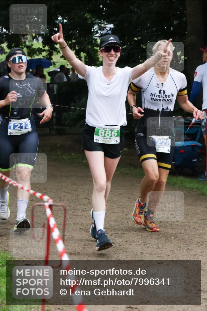 21.06.2025 - 27. Vierlanden-Triathlon Lena Gebhardt http://msf.ph/oto/7996341 15.06.2025 13:53:12 Laufen 1213, 886 meine-sportfotos.de