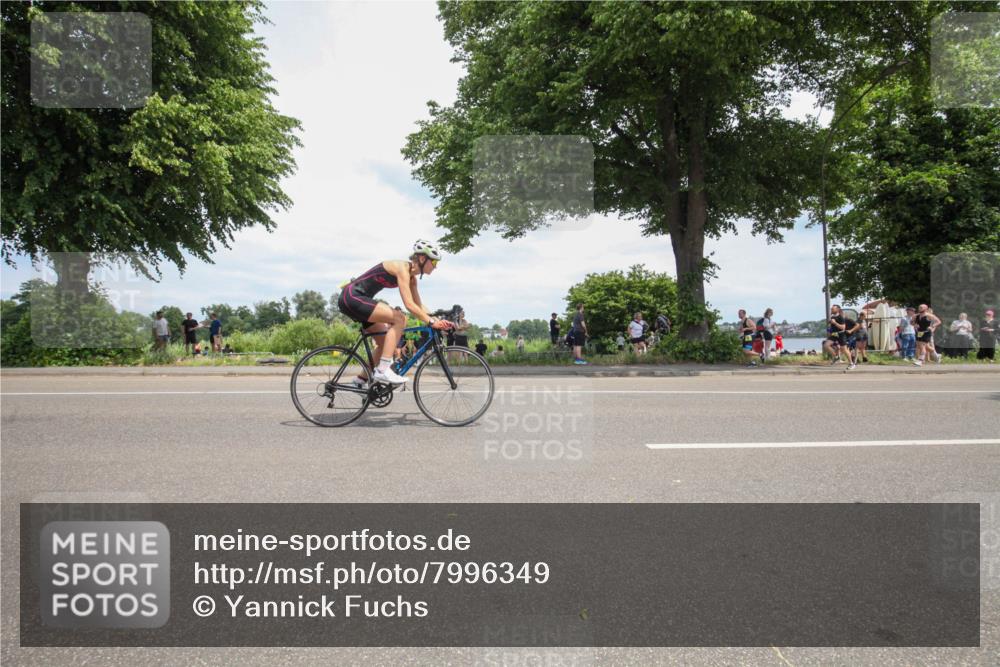 15.06.2025 - 7 Türme Triathlon Yannick Fuchs http://msf.ph/oto/7996349 15.06.2025 13:46:33 Radfahren 243, 381, 453, 813 meine-sportfotos.de