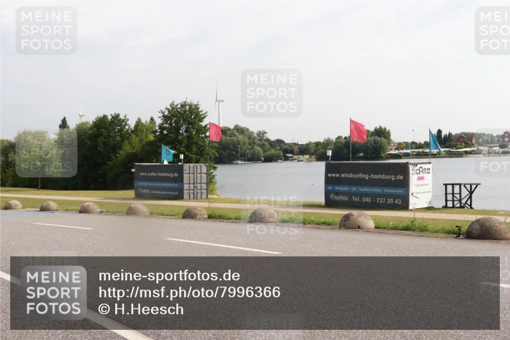 15.06.2025 - 27. Vierlanden-Triathlon H.Heesch http://msf.ph/oto/7996366 15.06.2025 09:24:50 Radfahren 138 meine-sportfotos.de