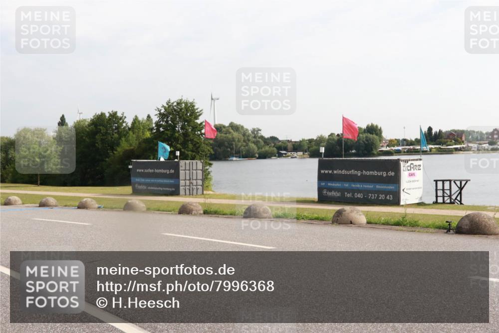 15.06.2025 - 27. Vierlanden-Triathlon H.Heesch http://msf.ph/oto/7996368 15.06.2025 09:24:51 Radfahren 138 meine-sportfotos.de