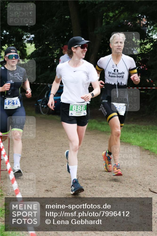 21.06.2025 - 27. Vierlanden-Triathlon Lena Gebhardt http://msf.ph/oto/7996412 15.06.2025 13:53:13 Laufen 20, 1213, 20, 886, 4, 228 meine-sportfotos.de