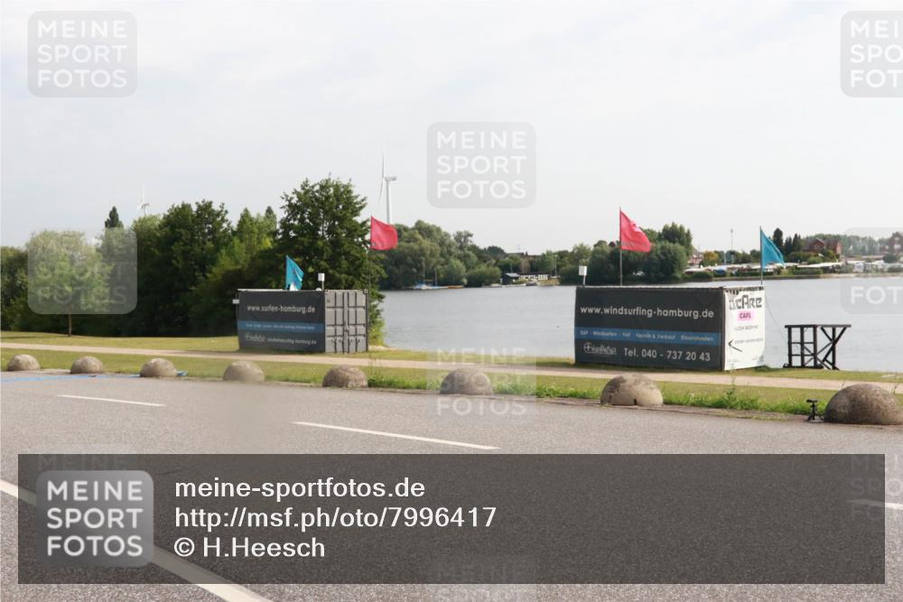 15.06.2025 - 27. Vierlanden-Triathlon H.Heesch http://msf.ph/oto/7996417 15.06.2025 09:24:51 Radfahren 138 meine-sportfotos.de