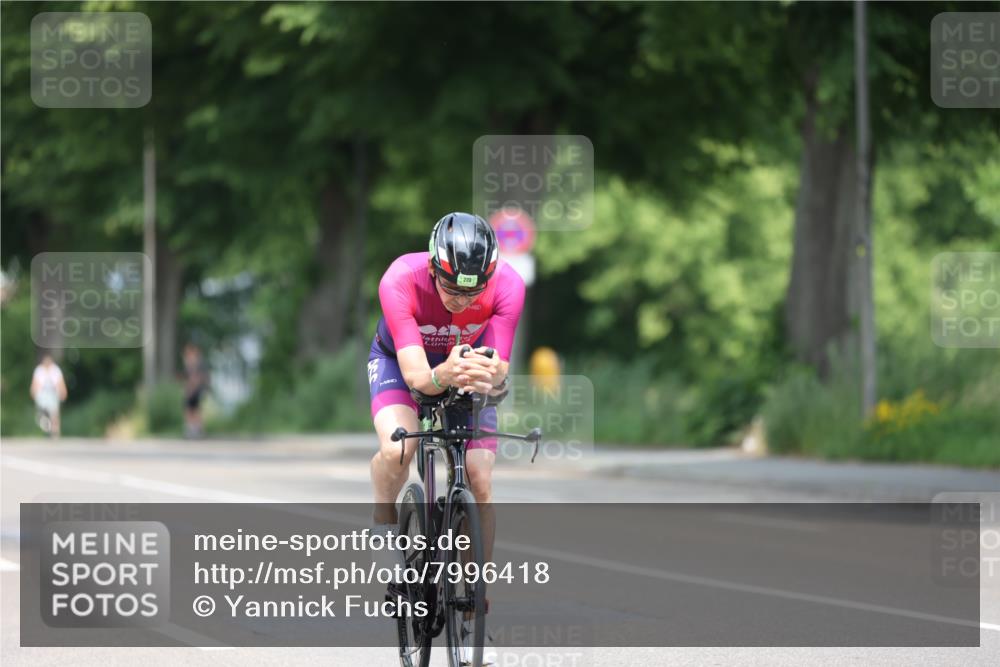 15.06.2025 - 7 Türme Triathlon Yannick Fuchs http://msf.ph/oto/7996418 15.06.2025 12:16:13 Radfahren 256 meine-sportfotos.de